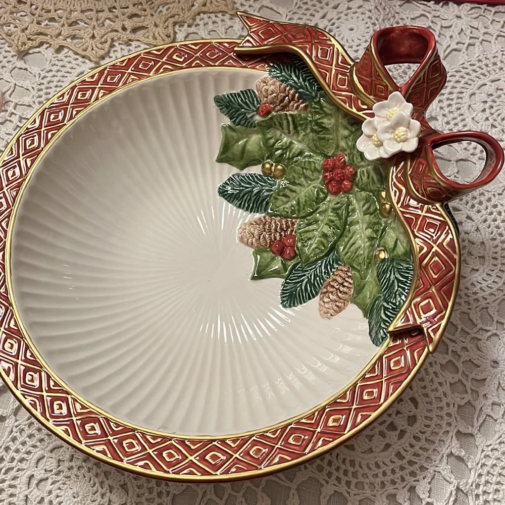 HP 🎉 Fitz and Floyd Christmas Rose bowl NWT